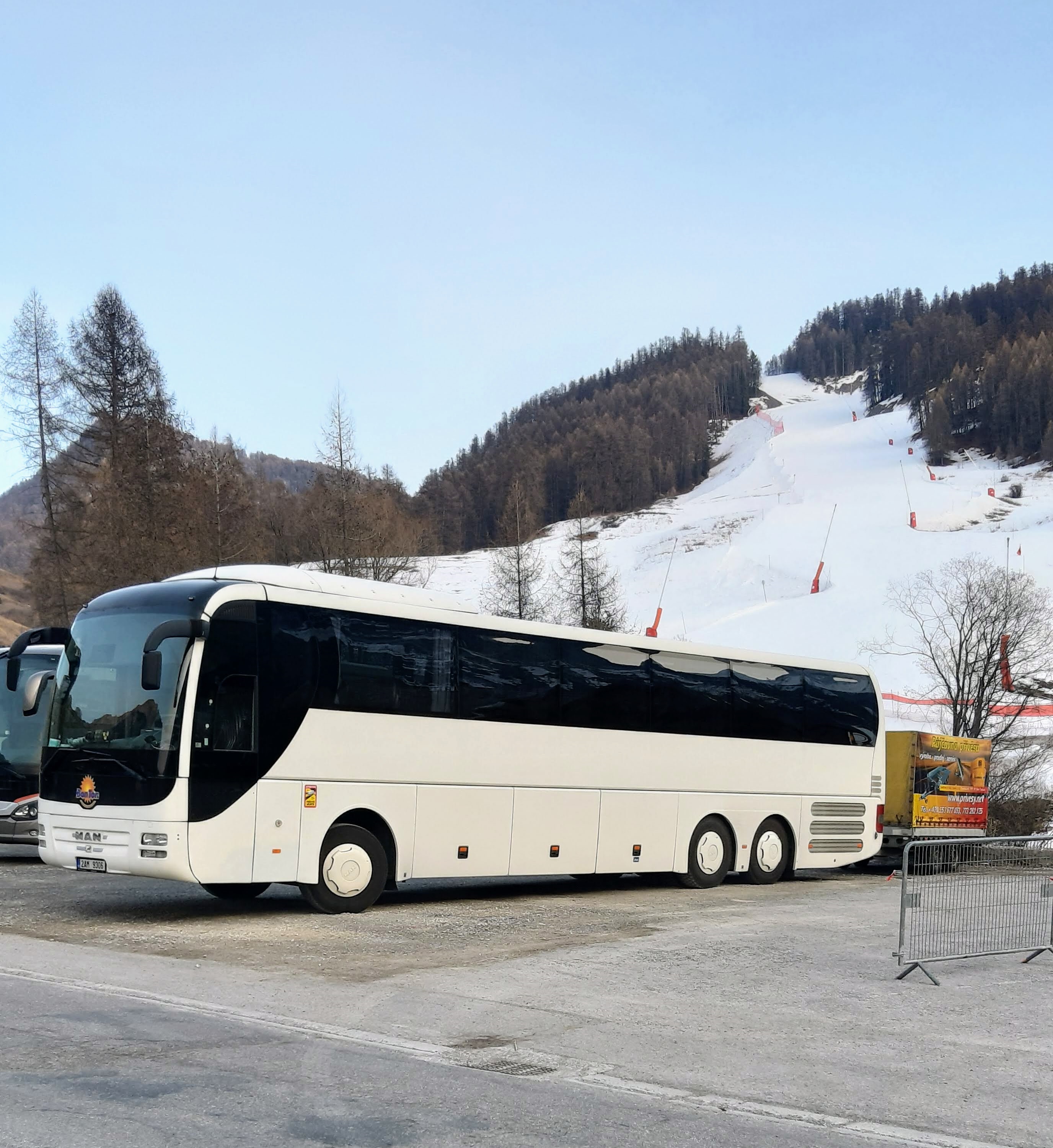 Autobus-na-web.jpg